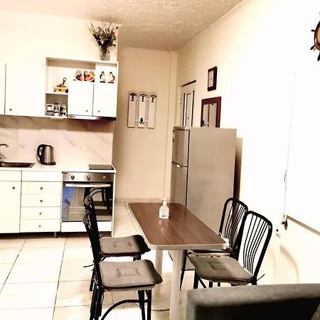 Apartment With 3 Rooms Just 1 Min From The Beach And Free Public Parking Peraía Esterno foto