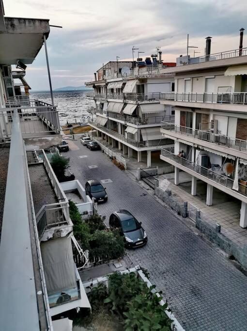 Apartment With 3 Rooms Just 1 Min From The Beach And Free Public Parking Peraía Esterno foto