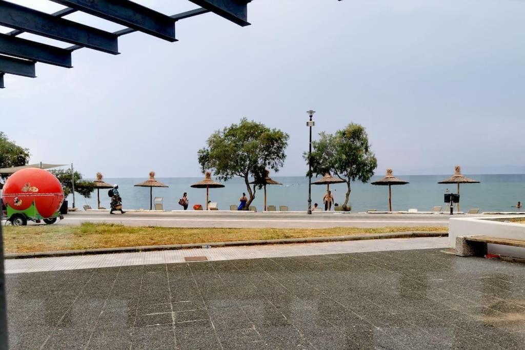 Apartment With 3 Rooms Just 1 Min From The Beach And Free Public Parking Peraía Esterno foto