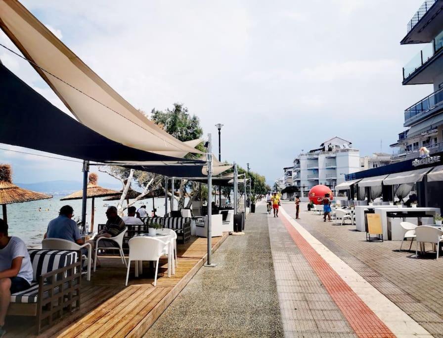 Apartment With 3 Rooms Just 1 Min From The Beach And Free Public Parking Peraía Esterno foto